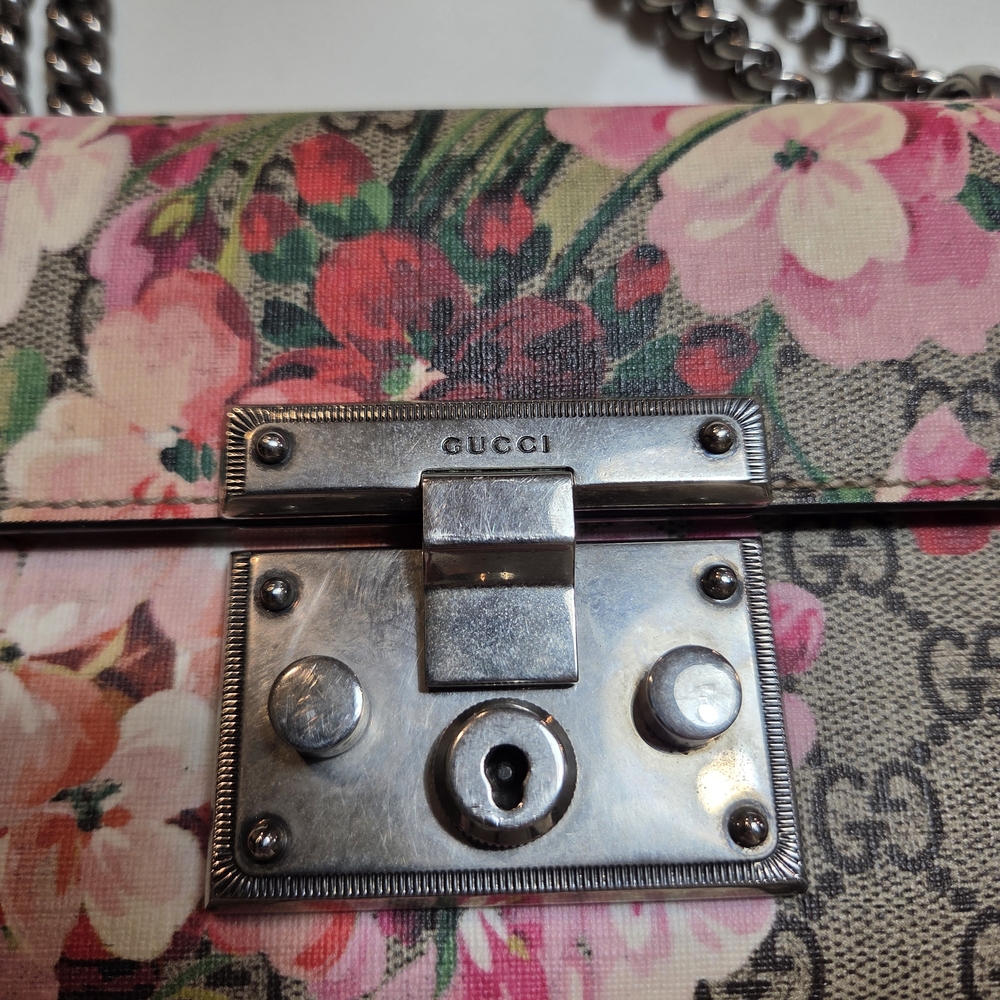 Authentic Gucci Pink Floral Crossbody Bag with Chain - Picture 2 of 7